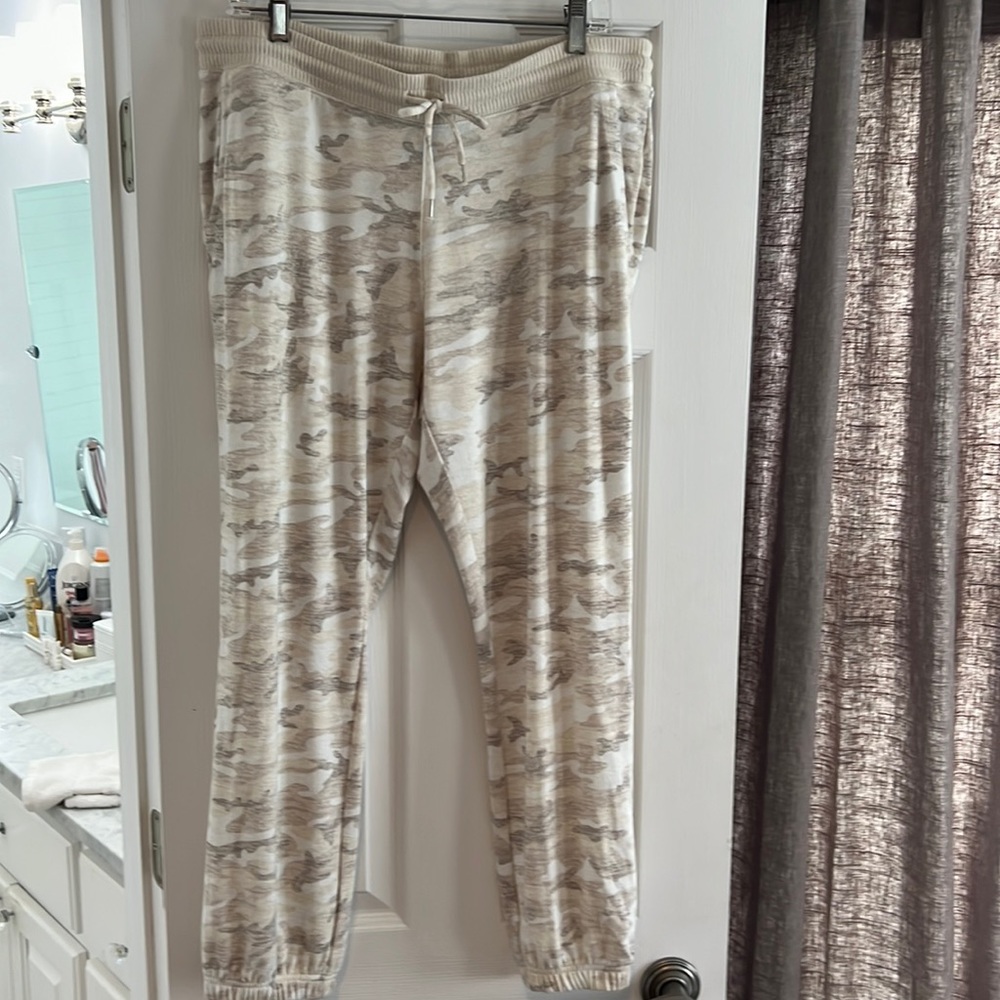 Muted camo print joggers
